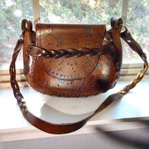 1970's Vintage Brown Leather Saddle Shoulder Bag Hippie